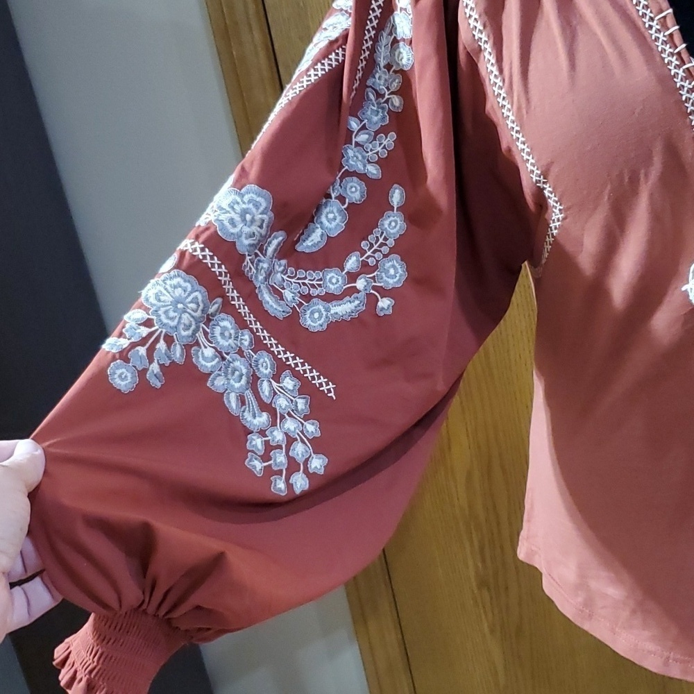 Gimmicks balloon sleeve embroidery boho rust orange smocked top - Picture 3 of 9